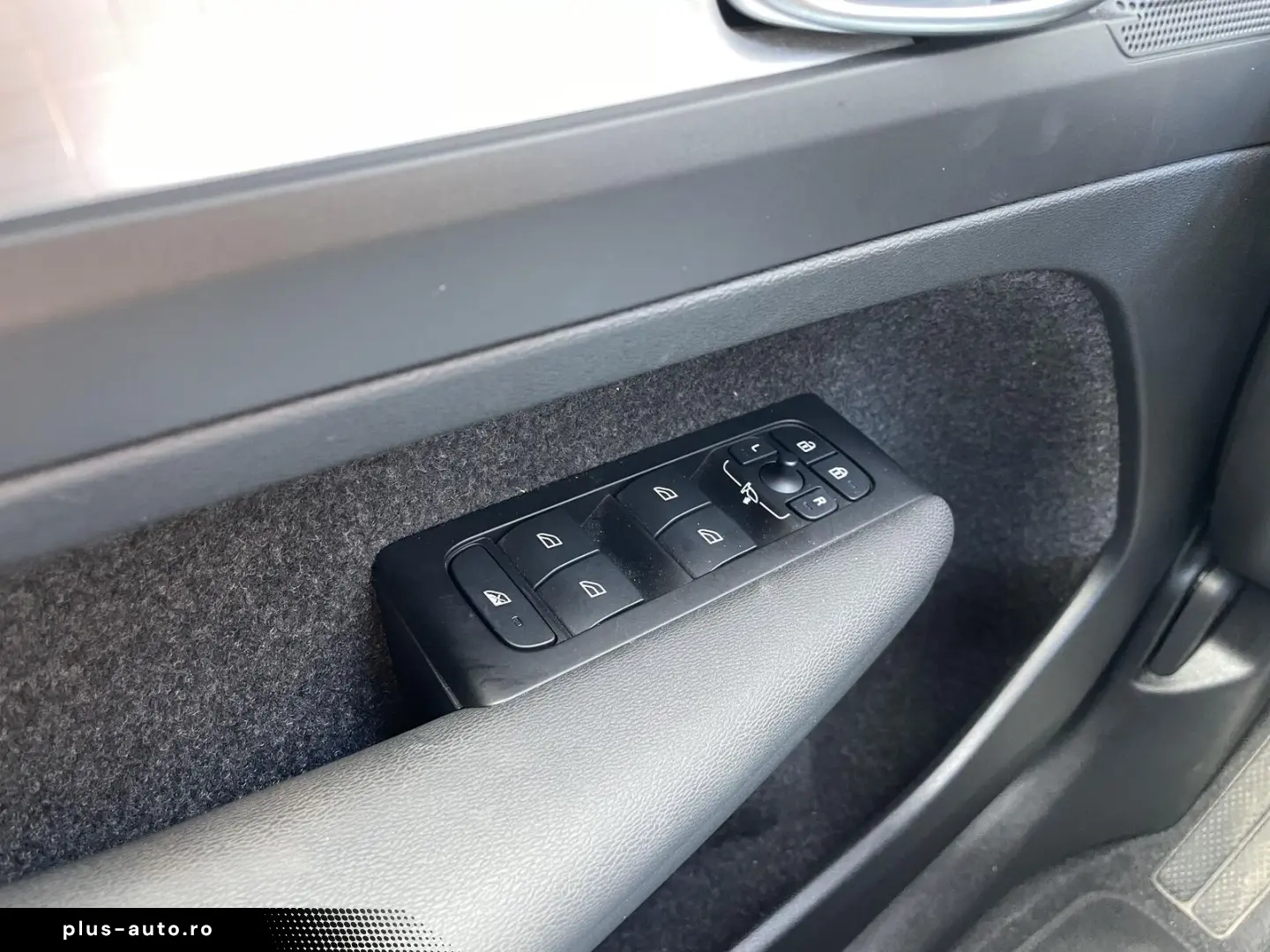 XC40 T4 INSCRIPTION BUSINESS PHEV PILOT ACC CAM