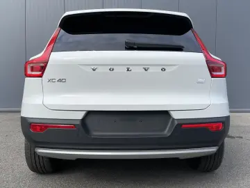 XC40 T4 INSCRIPTION BUSINESS PHEV PILOT ACC CAM