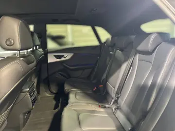 Q8 50 TDI QUATT S LINE MATRIX PANO LUFT AHK HUD