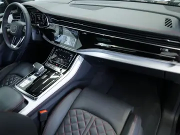 Q8 50 TDI q. S line  23  ACC LUFT Pano S-Sitze