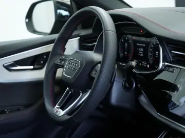 Q8 50 TDI q. S line  23  ACC LUFT Pano S-Sitze