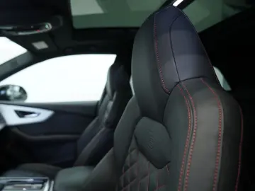 Q8 50 TDI q. S line  23  ACC LUFT Pano S-Sitze