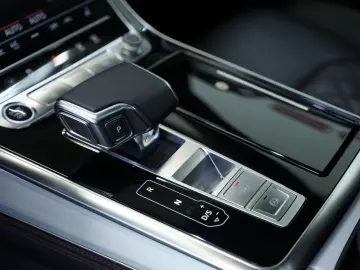 Q8 50 TDI q. S line  23  ACC LUFT Pano S-Sitze