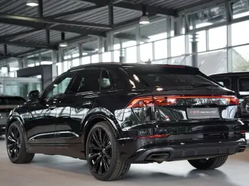 Q8 50 TDI q. S line  23  ACC LUFT Pano S-Sitze