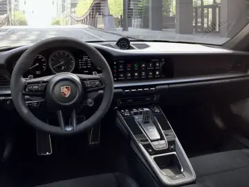 911 Carrera 4 GTS Liftsystem Sport Chrono