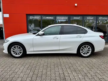 320i Limousine Step. HiFi Leder AHK Head-Up RFK