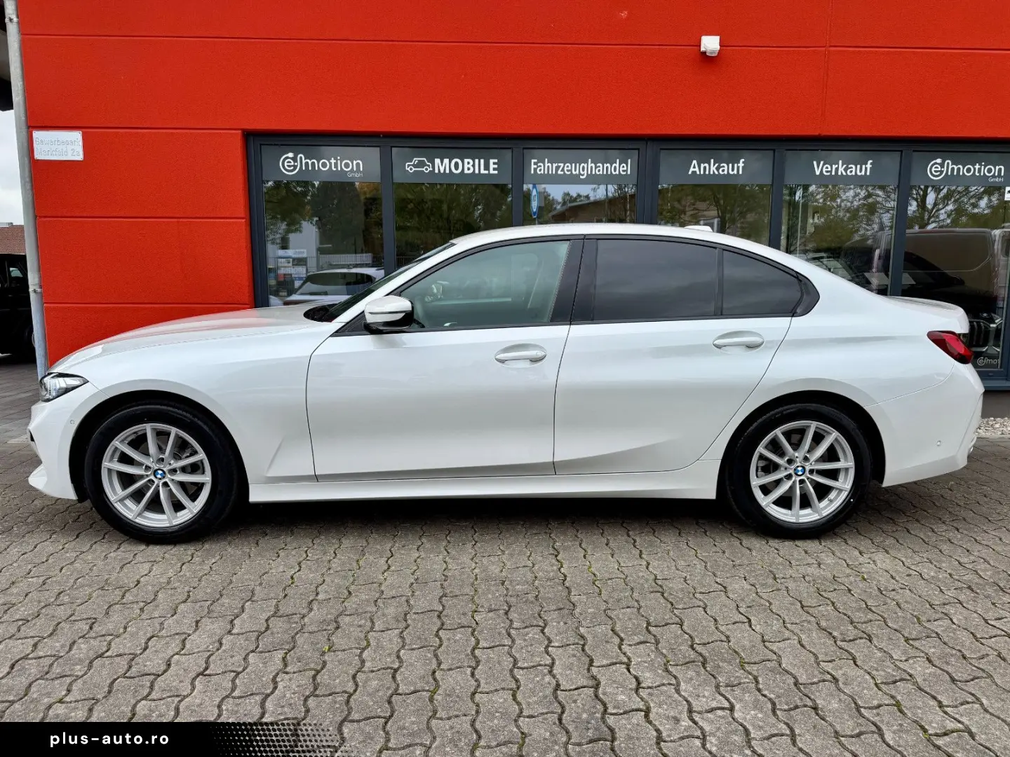 320i Limousine Step. HiFi Leder AHK Head-Up RFK