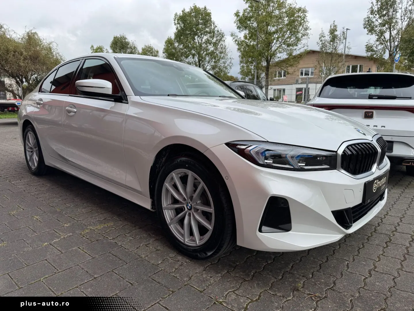 320i Limousine Step. HiFi Leder AHK Head-Up RFK