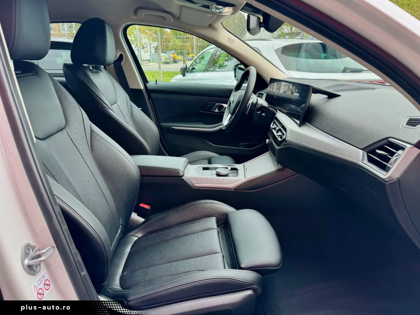 320i Limousine Step. HiFi Leder AHK Head-Up RFK