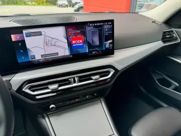 320i Limousine Step. HiFi Leder AHK Head-Up RFK