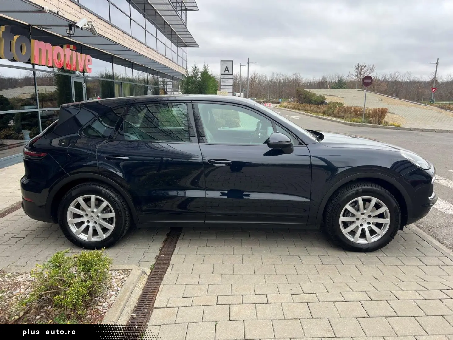 PORSCHE CAYENNE STANDARD