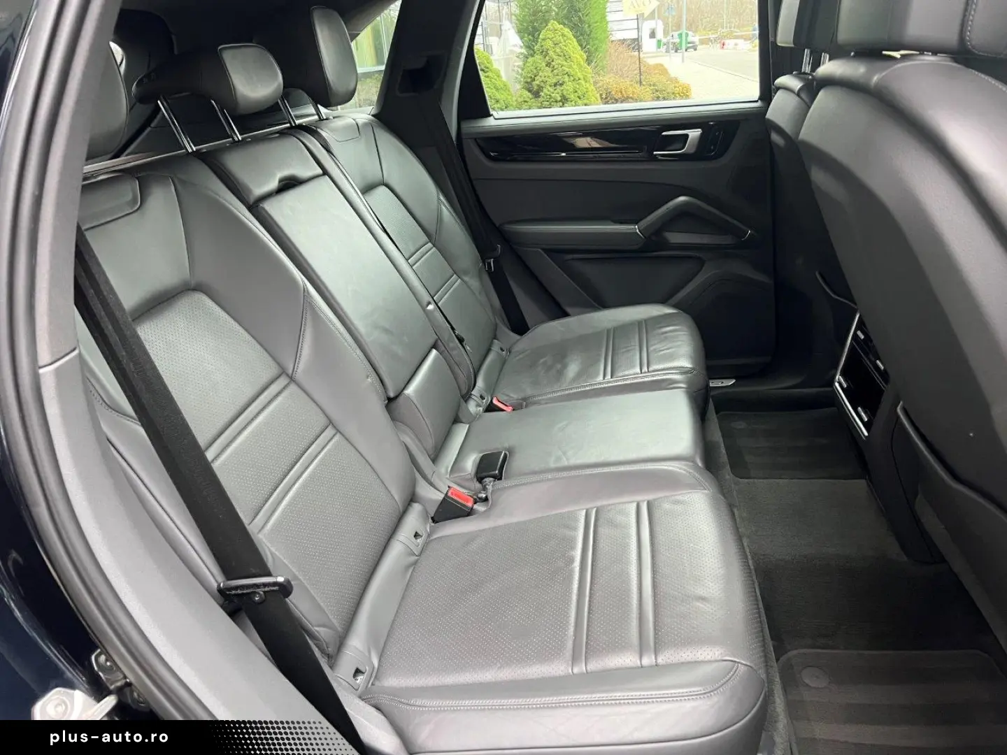 PORSCHE CAYENNE STANDARD