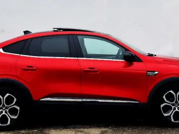 RENAULT ARKANA 1.3 TCe MHEV 140 techno EDC