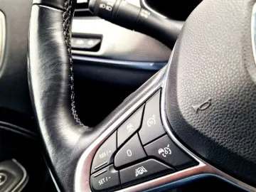 RENAULT ARKANA 1.3 TCe MHEV 140 techno EDC