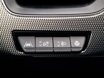 RENAULT ARKANA 1.3 TCe MHEV 140 techno EDC