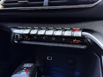 Peugeot 3008 1.2 EAT6 GT Line