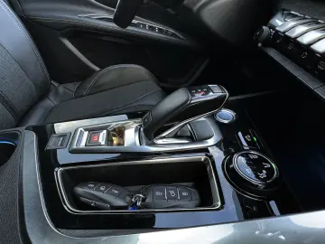 Peugeot 3008 1.2 EAT6 GT Line