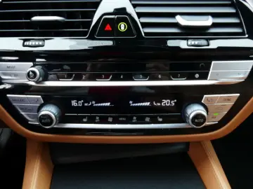 520d M Sport xDrive MHEV Aut. Laser Navi Pano HU