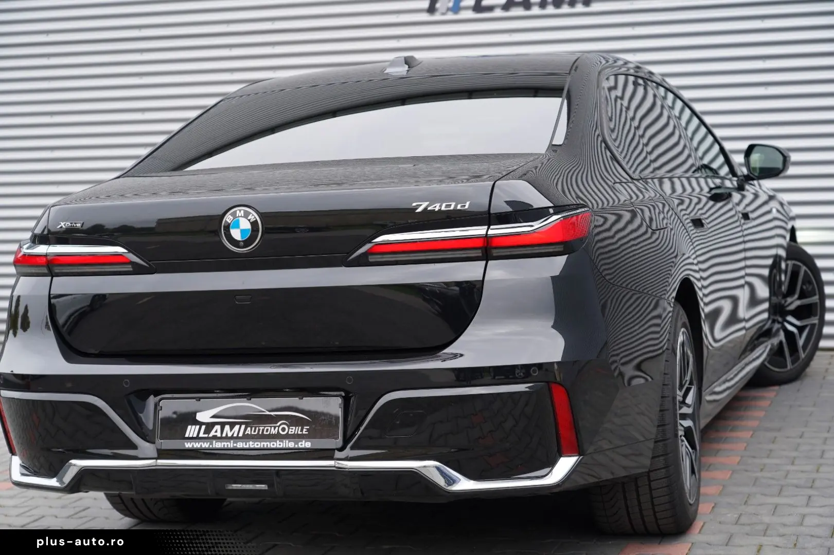 740d xDrive M Sport SKYLOUNGE ICONIC 360 HUD B&W