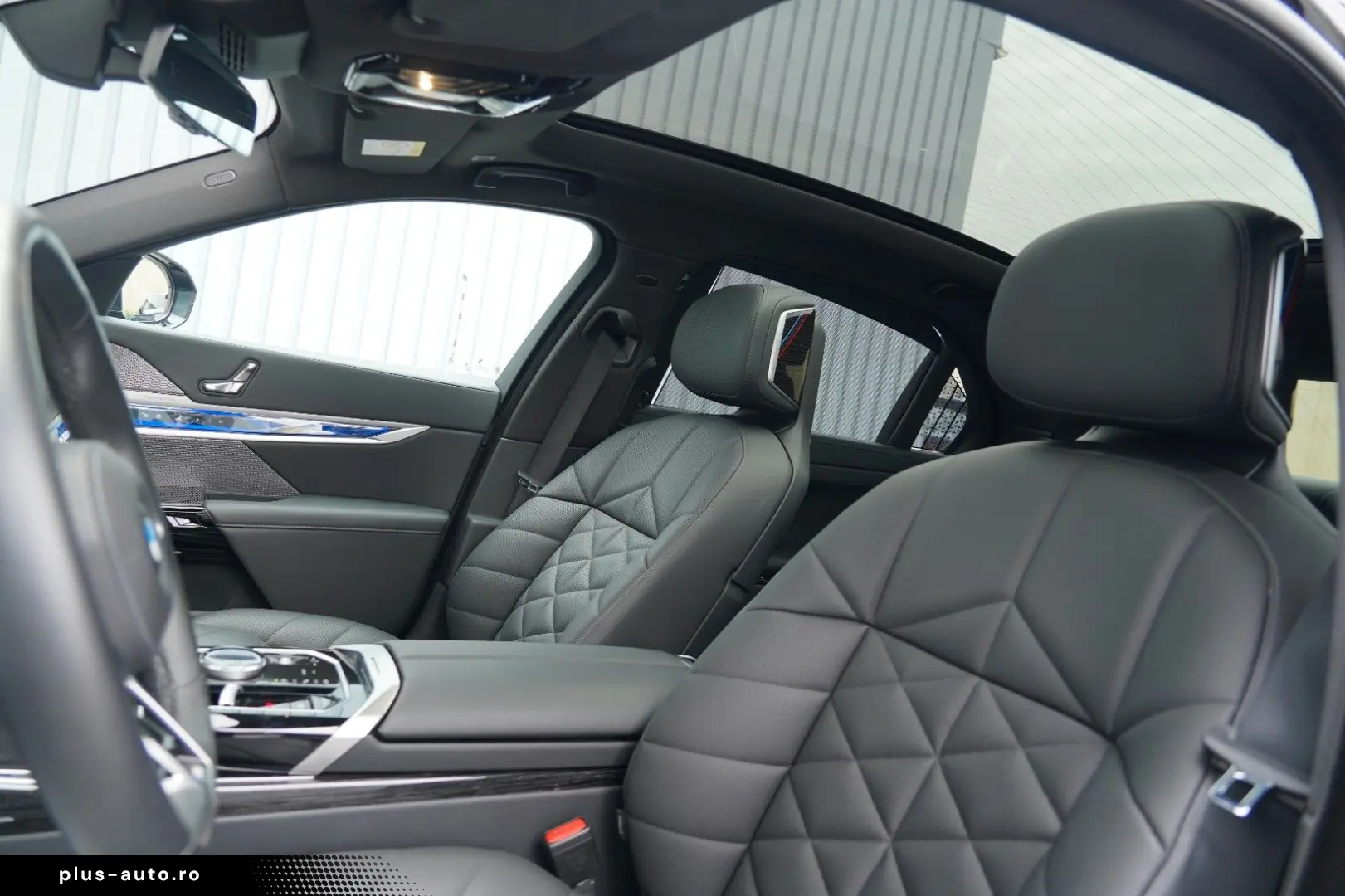 740d xDrive M Sport SKYLOUNGE ICONIC 360 HUD B&W