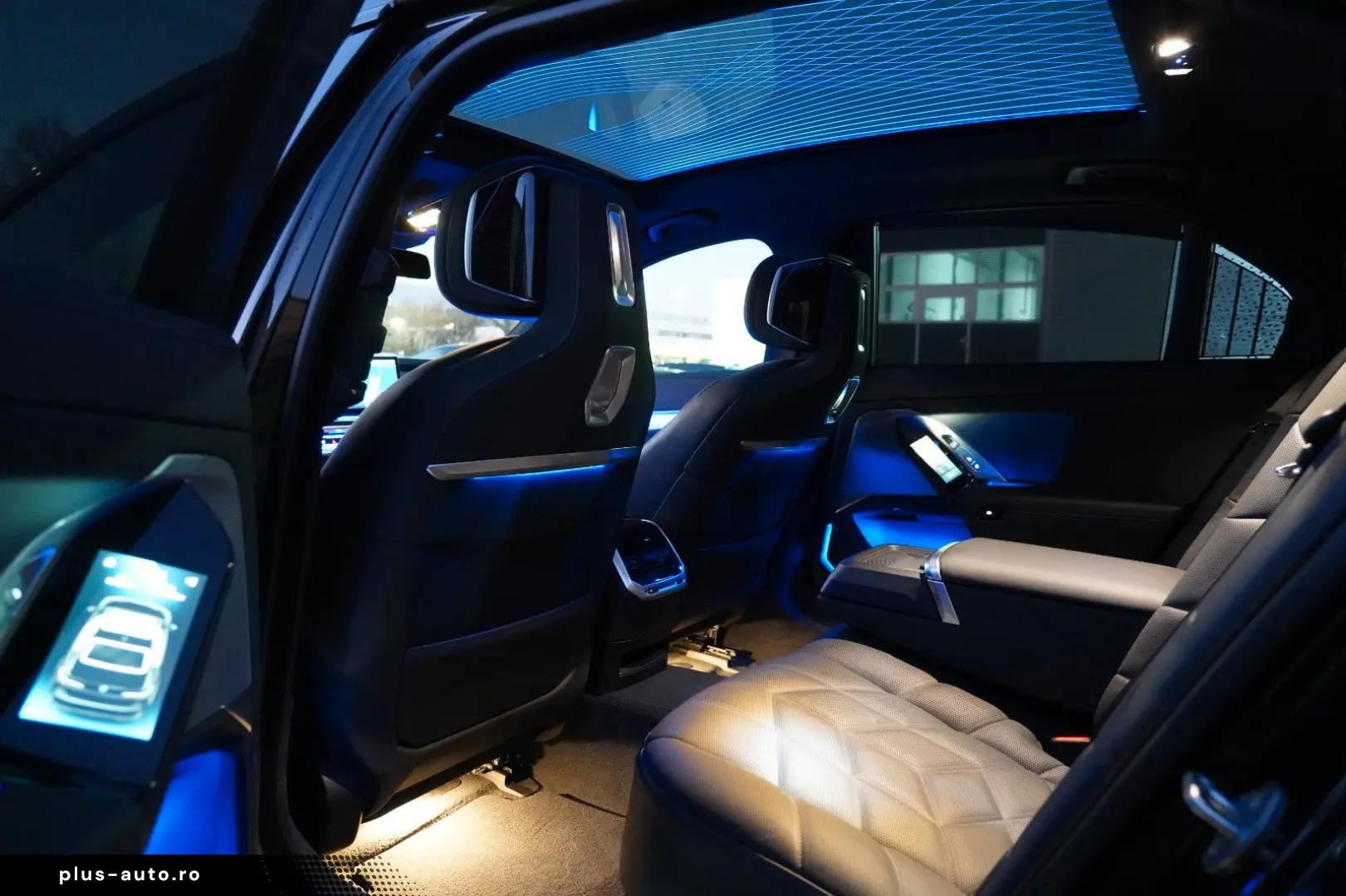 740d xDrive M Sport SKYLOUNGE ICONIC 360 HUD B&W