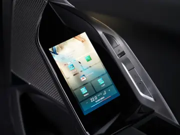 740d xDrive M Sport SKYLOUNGE ICONIC 360 HUD B&W