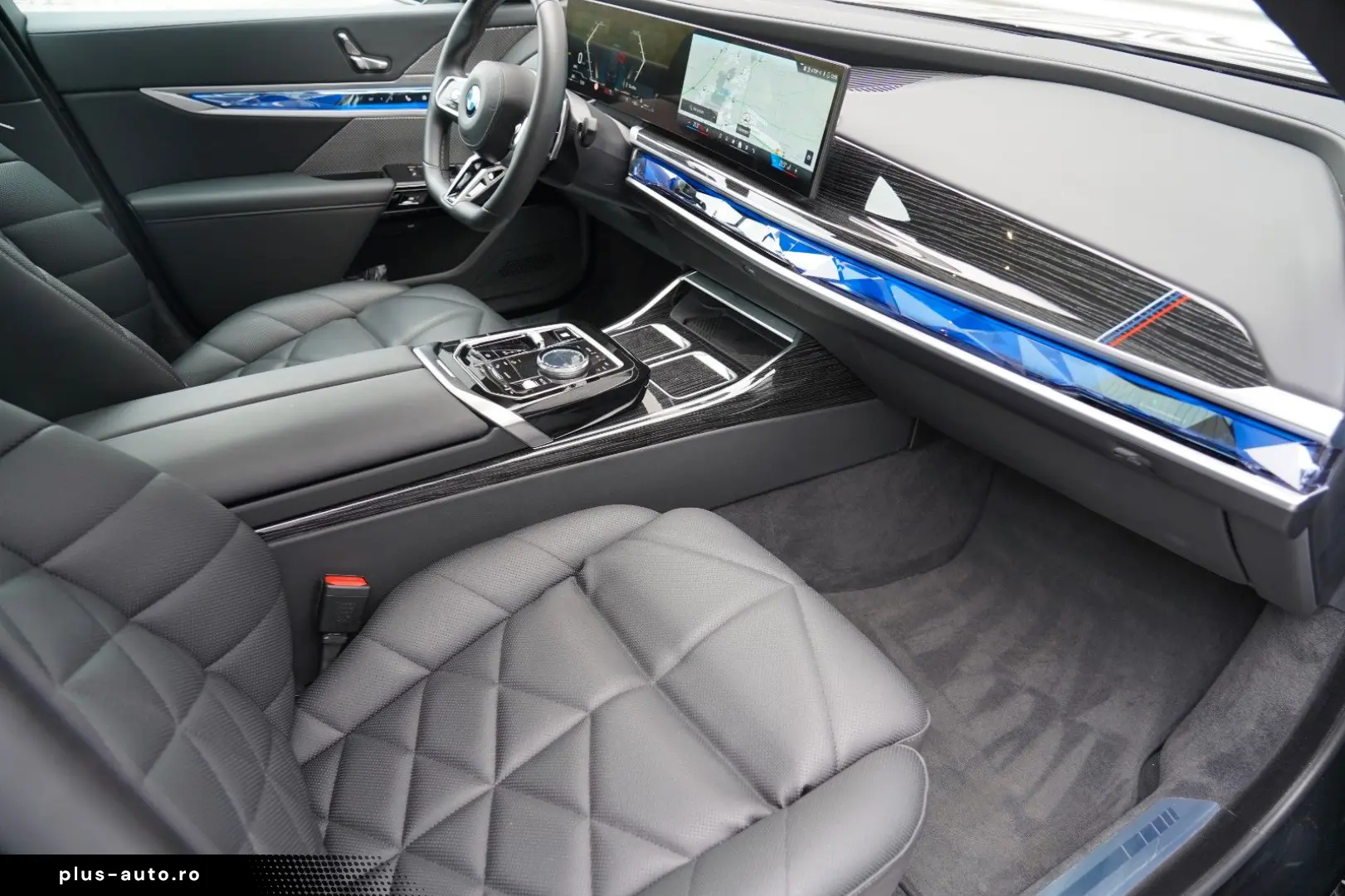 740d xDrive M Sport SKYLOUNGE ICONIC 360 HUD B&W