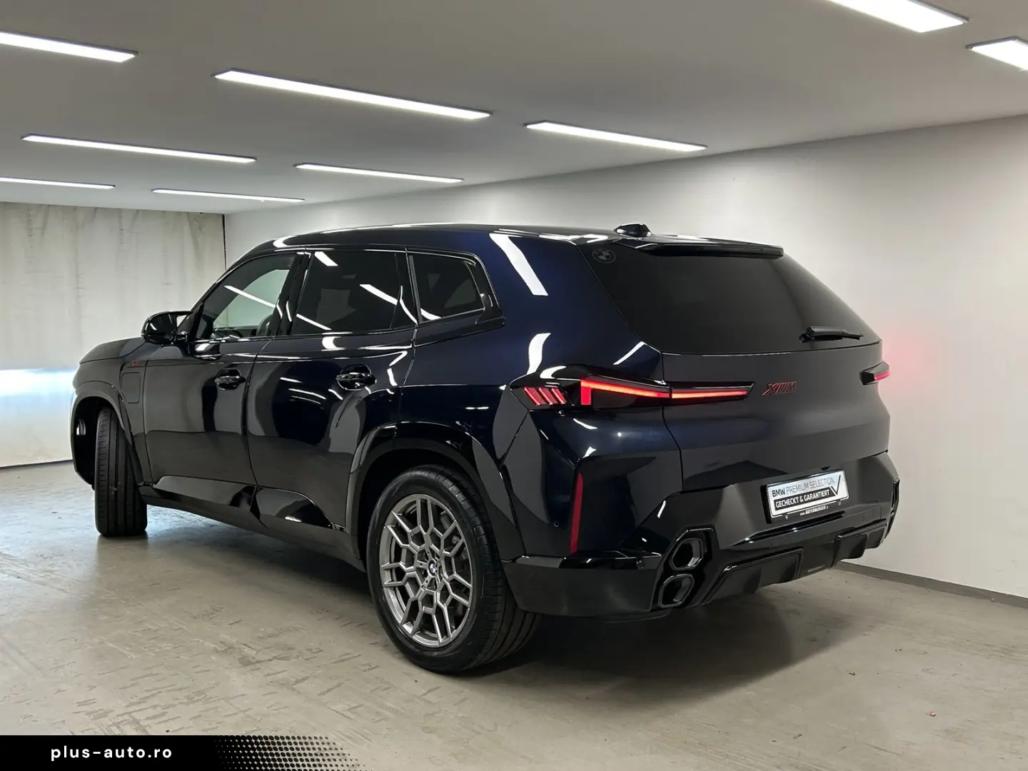 XM Label Red DA. Prof. PA. Plus B&W LED DAB AHK