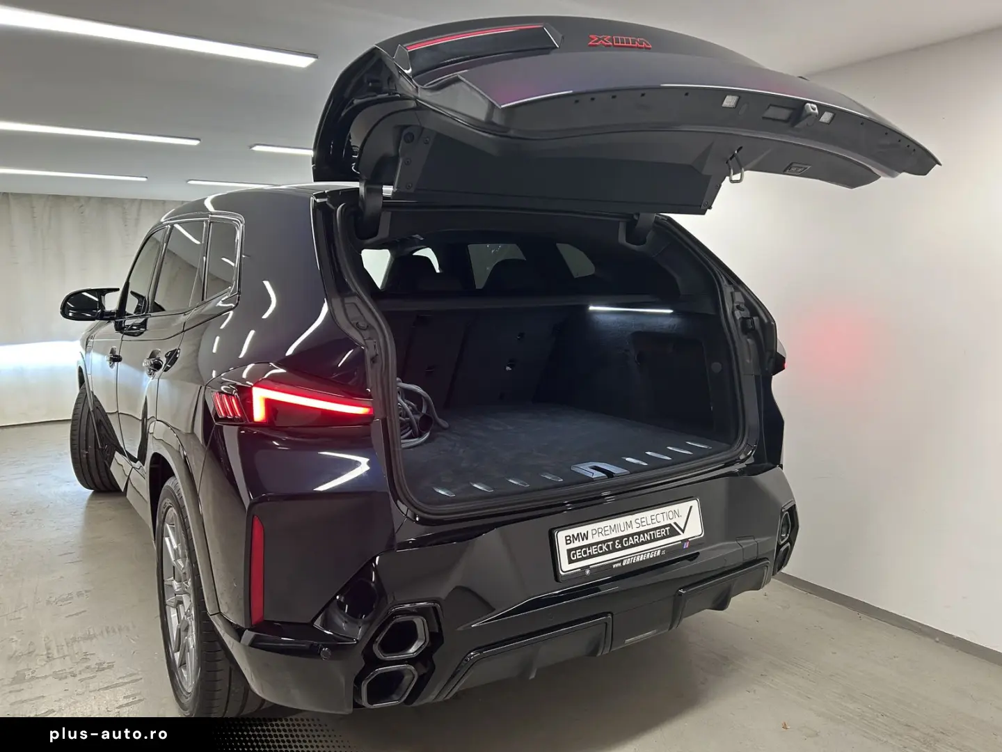 XM Label Red DA. Prof. PA. Plus B&W LED DAB AHK