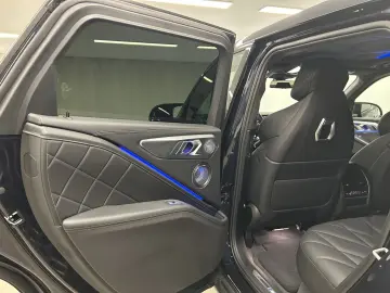 XM Label Red DA. Prof. PA. Plus B&W LED DAB AHK