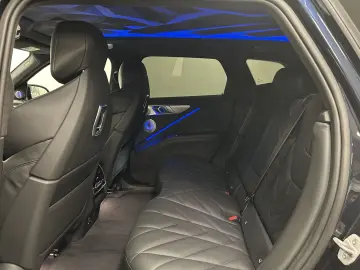 XM Label Red DA. Prof. PA. Plus B&W LED DAB AHK