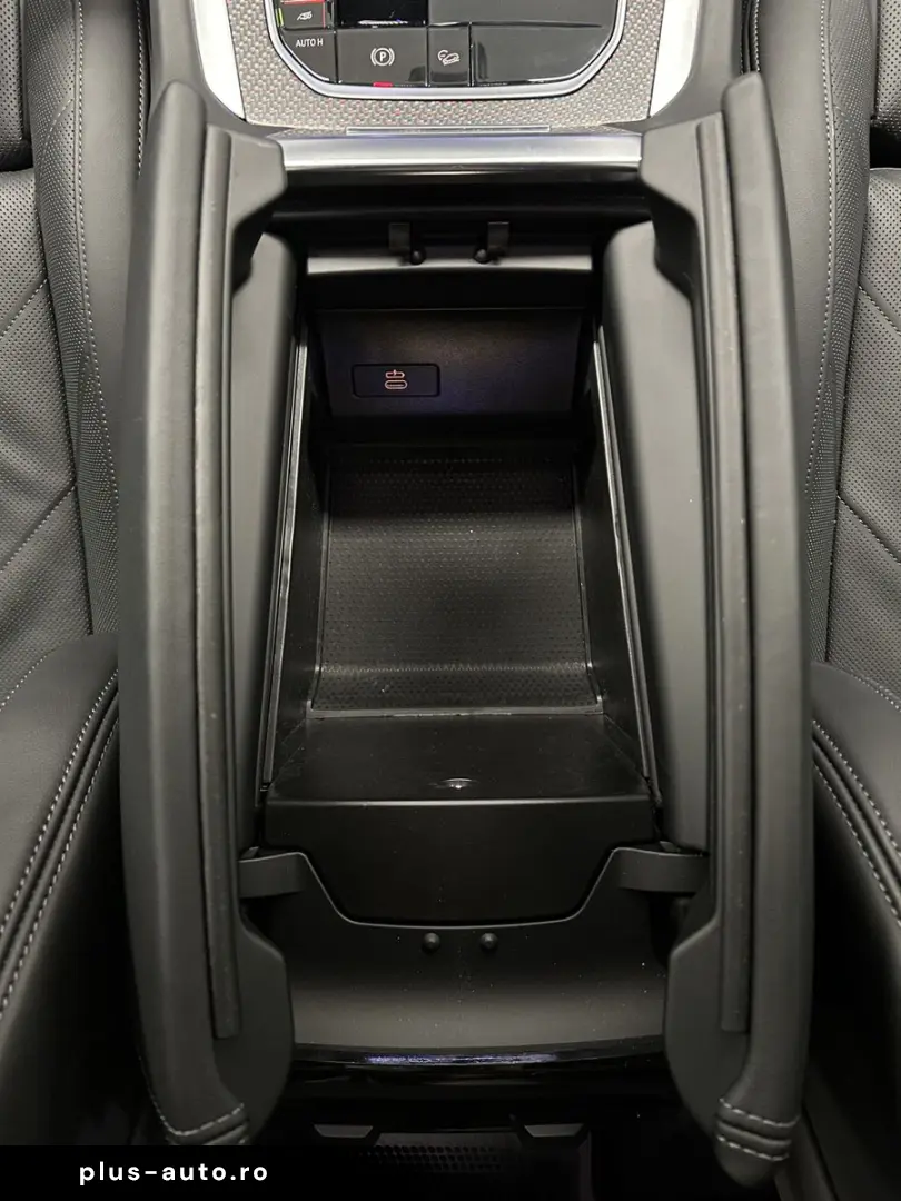 XM Label Red DA. Prof. PA. Plus B&W LED DAB AHK