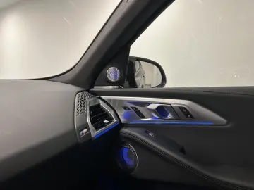 XM Label Red DA. Prof. PA. Plus B&W LED DAB AHK