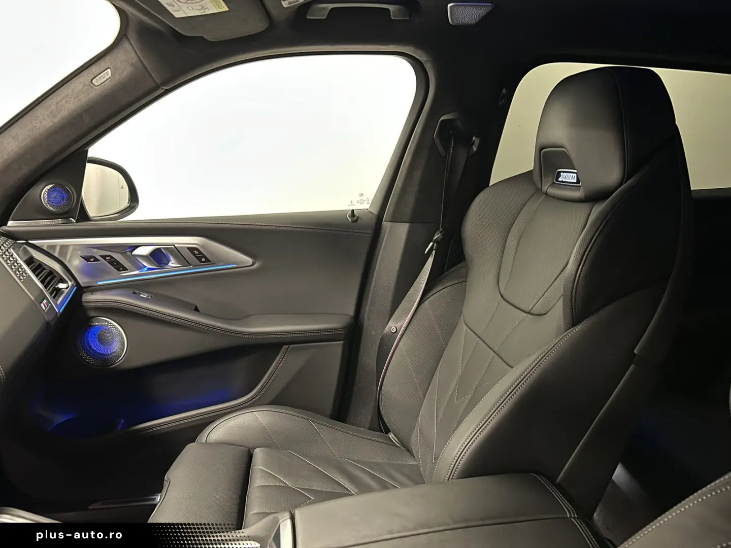 XM Label Red DA. Prof. PA. Plus B&W LED DAB AHK