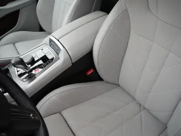 XM  BLACK EDITION-ACC-AHK-23M-LEDER SILVERSTONE