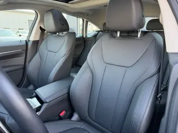 420d xDrive LASER Leder Glas H&K Key HeadUp ACC