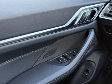 420d xDrive LASER Leder Glas H&K Key HeadUp ACC