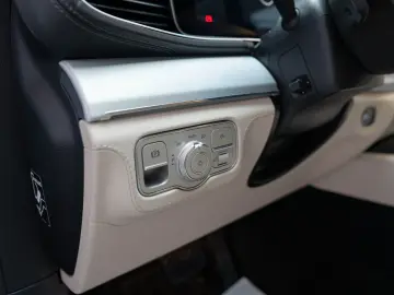 Mercedes-Benz GLE 350 DE COUPE 4M PPF TRAPA STOC