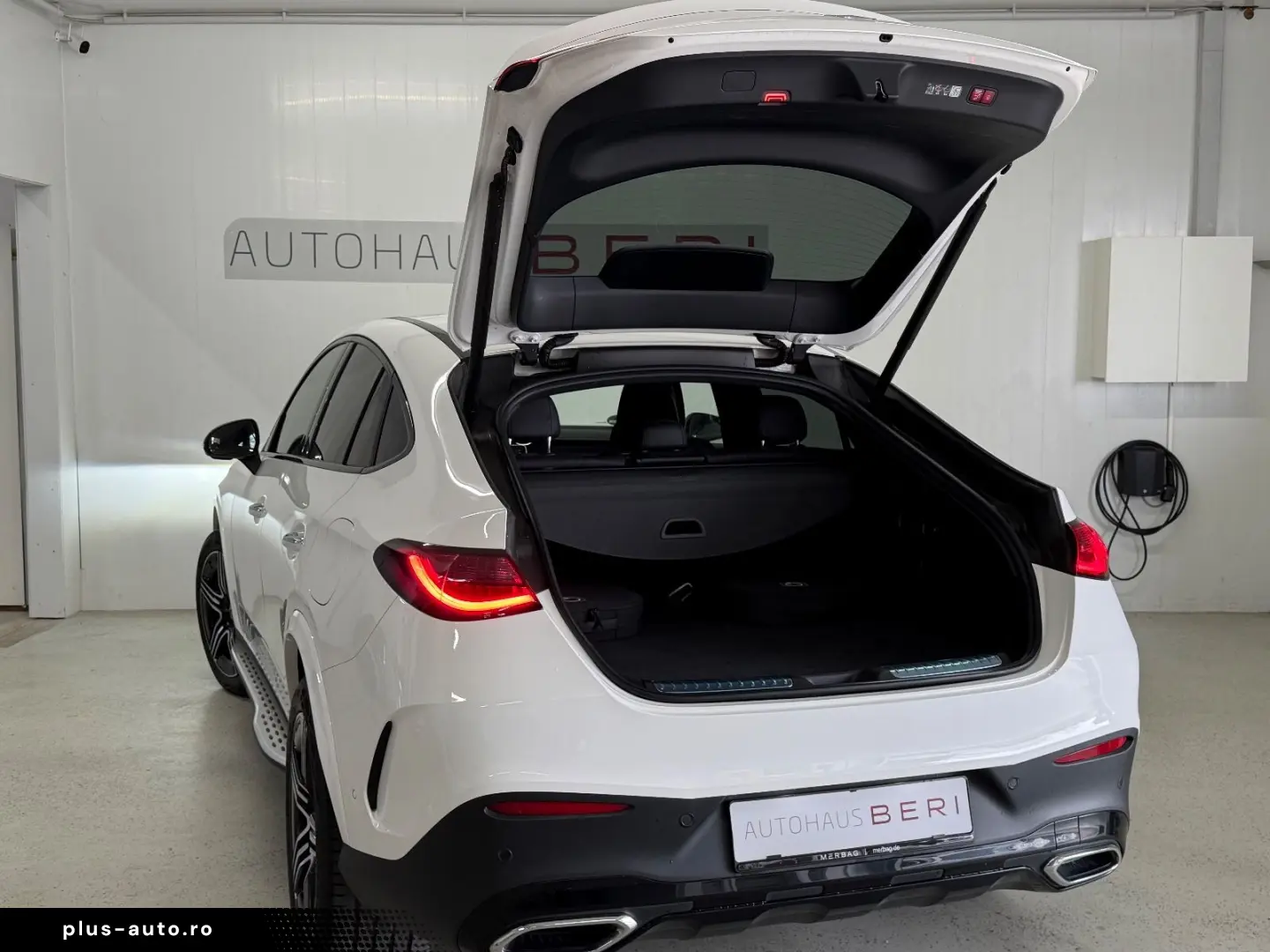 GLC 300e Coupe 4Matic AMG Night 20  360