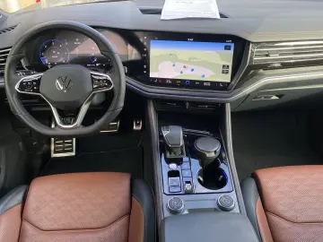 Touareg 3.0 TDI 4Motion R-Line Stdhzg AHK Pano