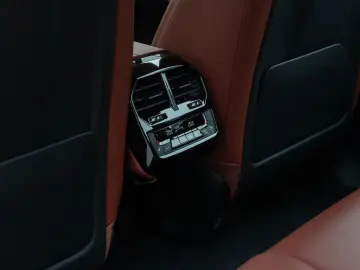 iX xD50 360 H K DAB ACC SoftCl Komfort 21Zoll