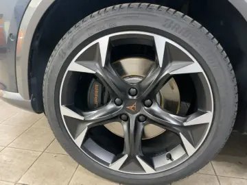 Formentor VZ 2.0 TSI 4Drive DSG  LED ACC PANO