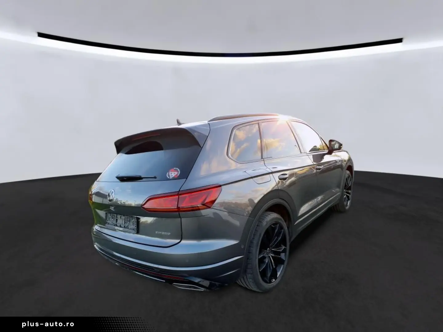 TOUAREG R 4M eHYBRID BLACK 21Z ACC HuD PANO 360