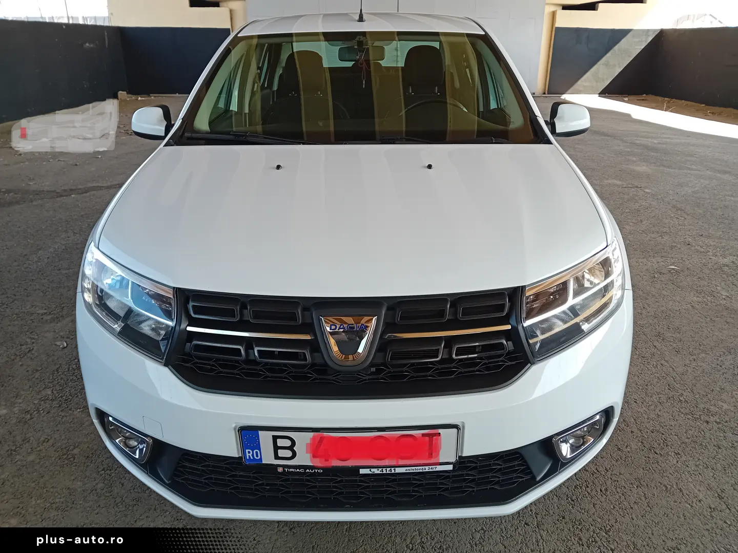 Dacia  Logan  1000 cm 3  75 C p   2020