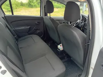 Dacia  Logan  1000 cm 3  75 C p   2020