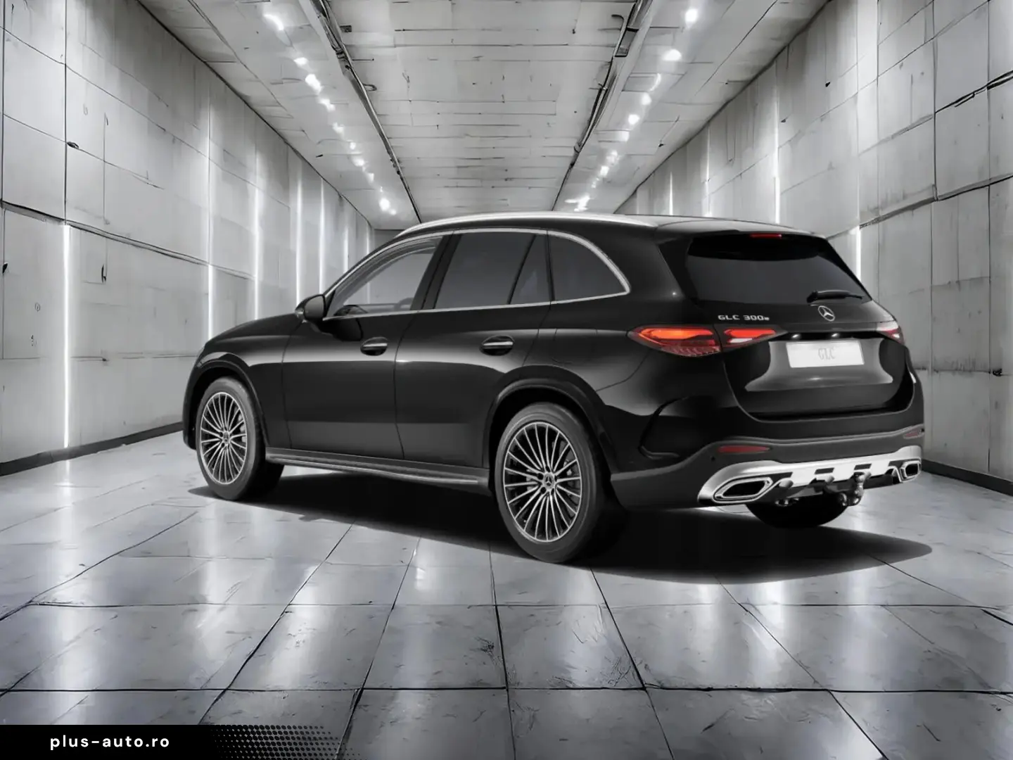 GLC 300 e 4M AMG AMBIENTE DISTRO MEMORY MBUX AHK