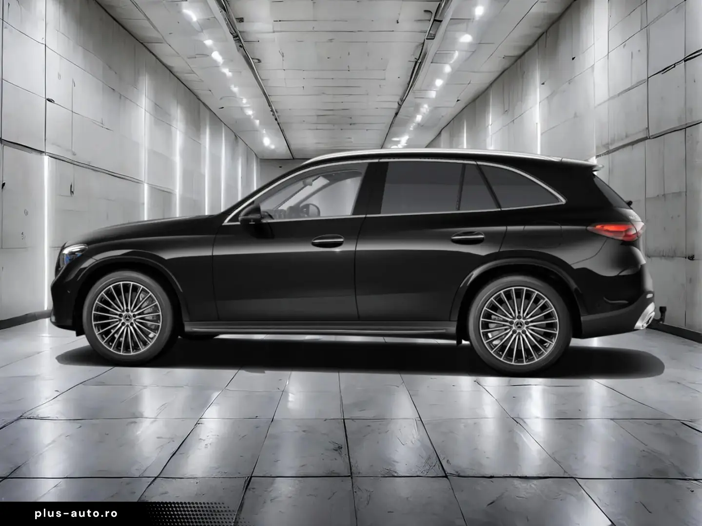 GLC 300 e 4M AMG AMBIENTE DISTRO MEMORY MBUX AHK