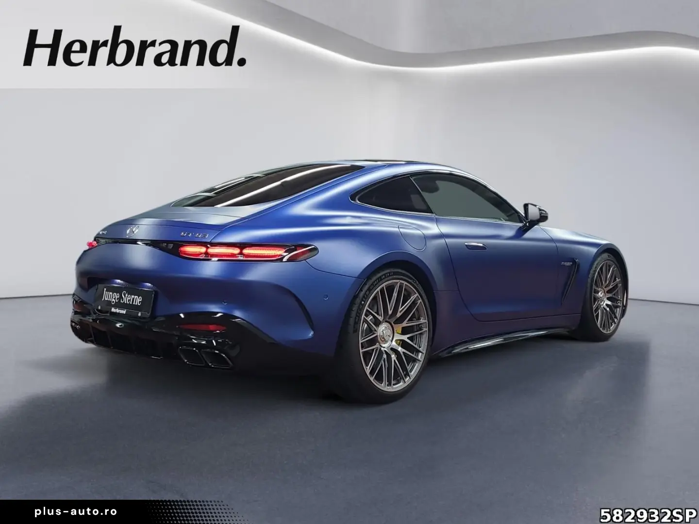 AMG GT GT 63 4M  DISTRONIC PERFORMANCE SOUND