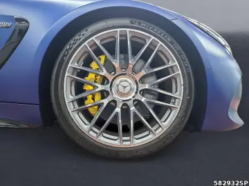 AMG GT GT 63 4M  DISTRONIC PERFORMANCE SOUND