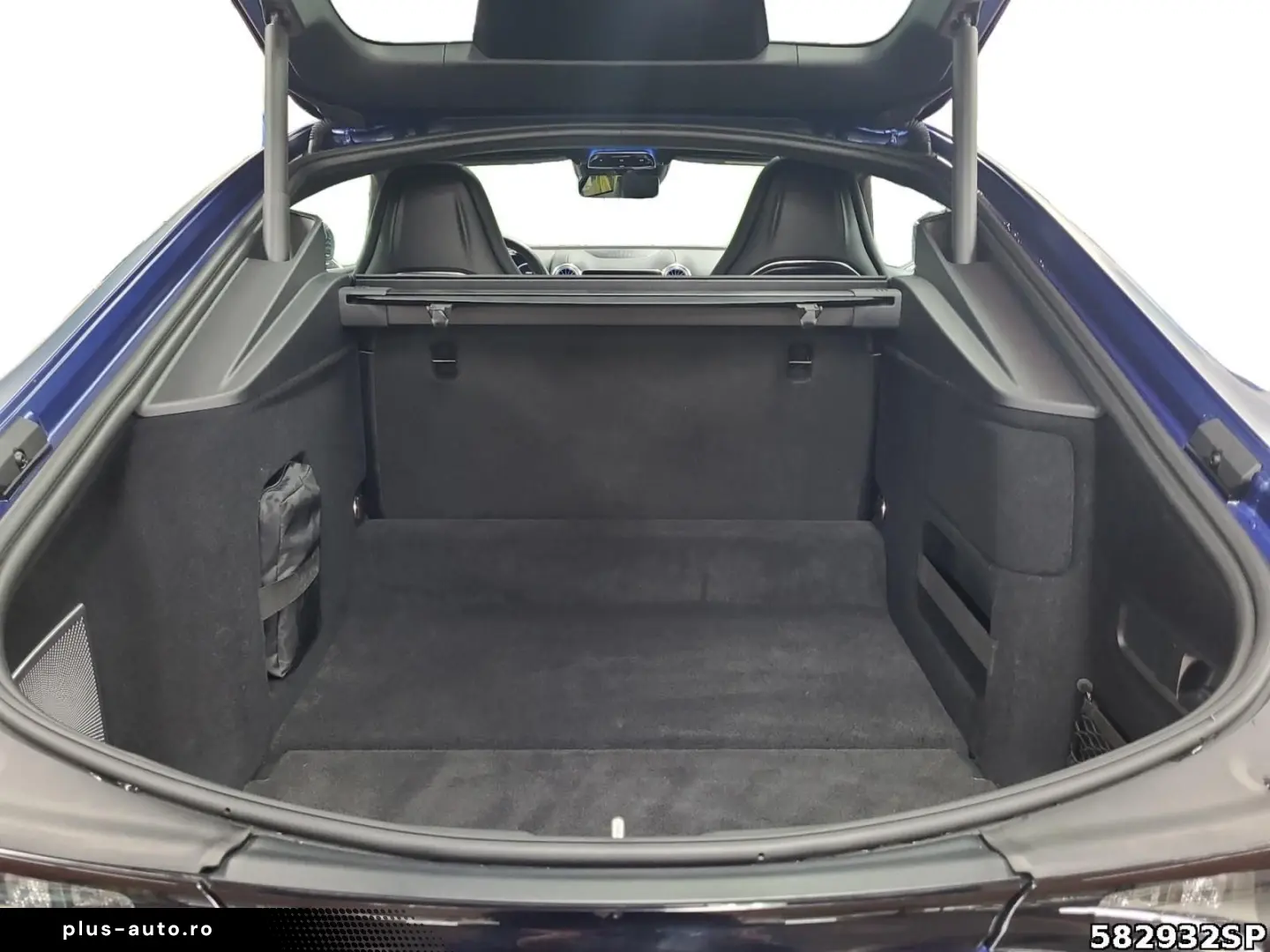 AMG GT GT 63 4M  DISTRONIC PERFORMANCE SOUND